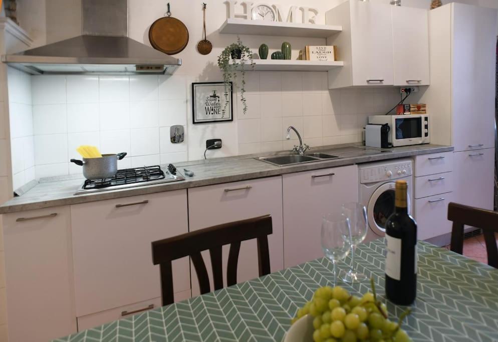 Locanda Cappellari - Campo De' Fiori Рим Екстер'єр фото