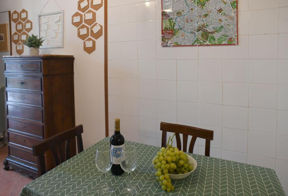 Locanda Cappellari - Campo De' Fiori Рим Екстер'єр фото