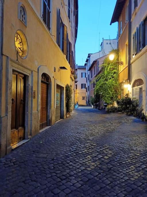 Locanda Cappellari - Campo De' Fiori Рим Екстер'єр фото
